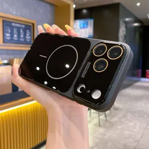 Funda de teléfono magnética de vidrio vista detallada con protección de cámara.