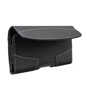 Detalle de funda de teléfono de cuero PU negro, bolsa de cinturón universal para hombres.