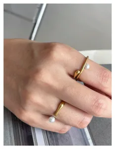 Bague ouverte en perles d'acier titane minimaliste pour femmes, bijoux de doigt réglables.