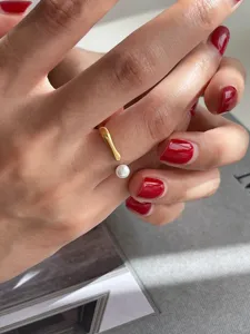 Bague ouverte élégante en perle pour femme, bijoux de doigt dorés réglables et tendance.
