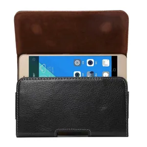 Schwarze Leder Handytasche Detailansicht mit Gürtelclip und praktischem Magnetverschluss.