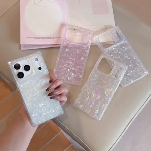 Funda de teléfono cuadrada de nácar vista de detalle acabado brillante protección