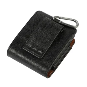 Pochette de ceinture en cuir noir, vue détaillée avec texture premium et clip métallique.
