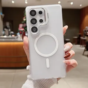 Coque de téléphone magnétique translucide givrée avec support de caméra en métal.