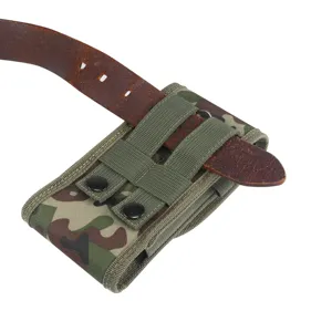 Pochette de téléphone tactique camouflage avec sangle Molle sur ceinture en cuir.