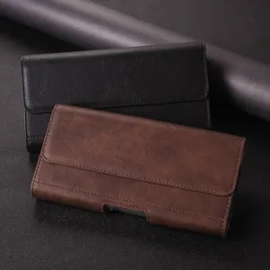 Detailansicht universeller PU Leder Handytasche, langlebige Gürteltasche in Schwarz und Braun.