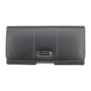 Gros plan détaillé de la pochette de ceinture horizontale pour téléphone en cuir noir.