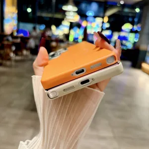 Magnetisch huidgevoel telefoonhoesje geschikt voor Samsung, valbestendige PC hoes.