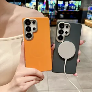 Magnetisch PC telefoonhoesje voor Samsung, huidvriendelijke matte afwerking met camerabescherming.
