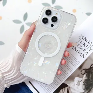 Funda de teléfono magnética con purpurina y efecto nácar, detalle con anillo MagSafe.