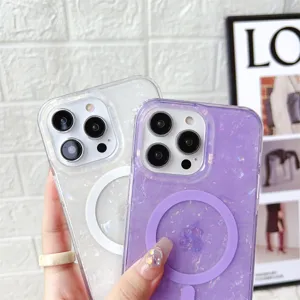 Funda de teléfono magnética con textura de concha brillante para iPhone elegante.