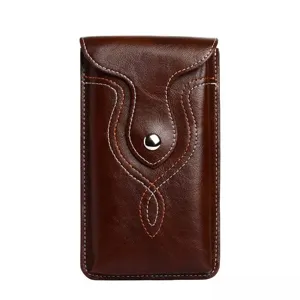 Detailansicht der Outdoor Leder Handytasche, universelle Gürteltasche für Smartphones.