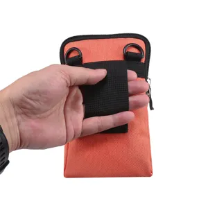 Oranger vertikaler Handytaschen-Gürtelbeutel mit D-Ringen und Schlaufe für den täglichen Gebrauch.