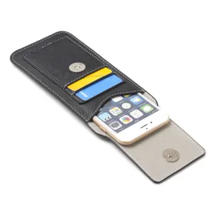 Étui de téléphone universel en cuir noir avec fentes pour cartes et fermeture magnétique.