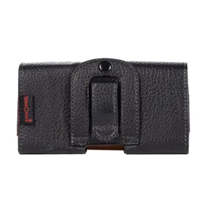 Schwarze Leder Handytasche mit Litschi-Muster, Gürtelclip und Druckknopf-Verschluss Detail.