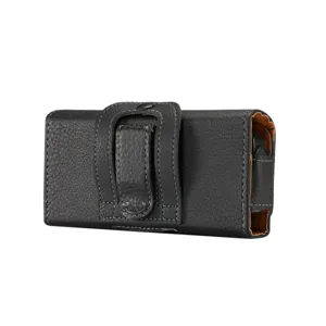 Détail d'étui de téléphone horizontal en cuir noir, clip ceinture durable, universel.