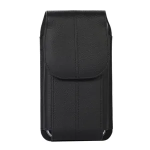 Étui de téléphone vertical en cuir de vachette noir pour le transport à la ceinture.