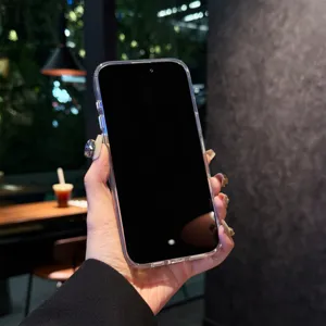 Transparant hoesje detailopname met helder schokbestendig ontwerp en bescherming.