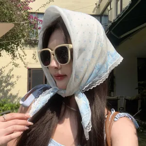 Retro blue carriage pattern lace trim triangle headscarf women fashion hair accessory