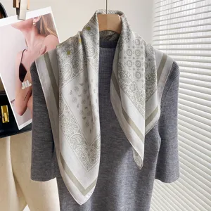 Foulard carré en coton et lin motif floral vintage bandana femme écharpe fine 70cm