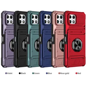 Detalle de funda protectora resistente con tarjetero deslizante y soporte de anillo giratorio.