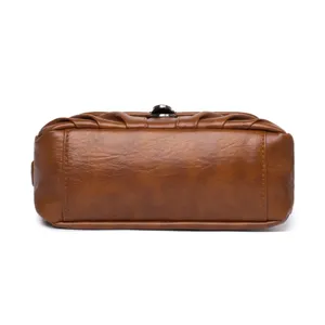 Brown retro women shoulder bag detail, stylish PU leather crossbody purse with metal clasp.