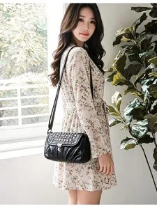 Women's Retro PU Leather Shoulder Crossbody Bag Small Flap Handbag With Metal Studs And Lock For Daily Casual Commute