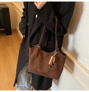 Vintage braune Wildleder Handtasche für Damen, große Kapazität Umhängetasche für den Alltag.
