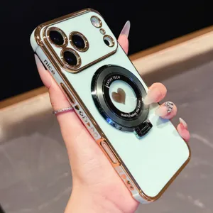 Mintgroene gegalvaniseerde hoes met hartstandring voor iPhone, gedetailleerd overzicht.
