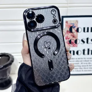 Glitter diamond gradient MagSafe phone case detail showing exquisite texture and love heart design.