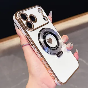 Gedetailleerd overzicht van de gegalvaniseerde witte telefoonhoes met metalen magneetstandaard.