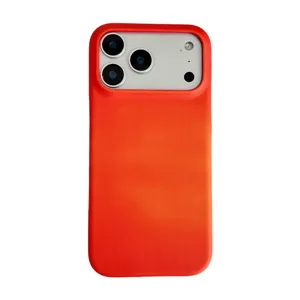 Rode smartphonehoes detailopname, nauwkeurige camerauitsparing, duurzame thermische beschermhoes.