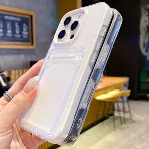 Transparant telefoonhoesje met kaartsleuf in detail, helder ontworpen achterkant voor kaarten.