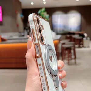 Λεπτομέρεια θήκης τηλεφώνου καρδιάς Samsung Galaxy, βάση MagSafe και ροζ χρυσό πλαίσιο.