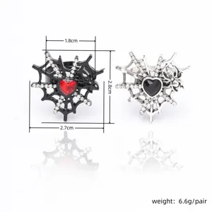 Detailed view of Gothic spider web heart ring showing dimensions and weight info.