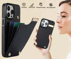 Funda de móvil de cuero negro con tarjetero y metal, vista detallada de las ranuras.