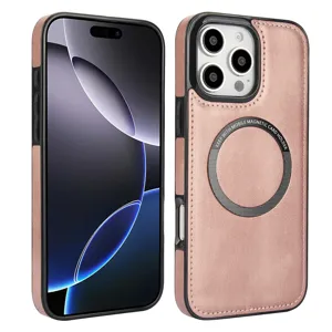 Vue détaillée de l'étui de téléphone magnétique rose en cuir avec anneau porte-cartes.