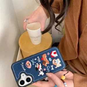 Süße bestickte Denim Handyhülle mit Hundemuster und Kette für iPhone 15 14 13 Pro Max Damen.