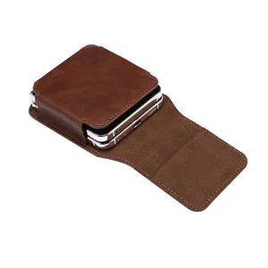 Braune Wachsleder Handytasche fur Klapphandy Detailansicht mit feinen Nahten und perfektem Sitz.