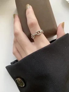 Bague chaîne en métal argenté minimaliste accessoire de mode bijou chic pour femme