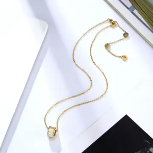 Elegante 14K goud titanium staal ketting met moerloper cilinder hanger voor vrouwen.