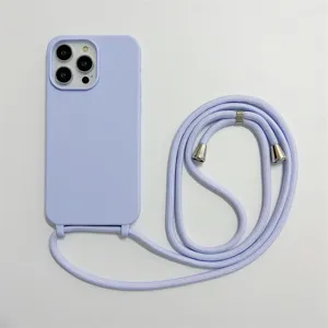 Gedetailleerd overzicht van het paarse siliconen telefoonhoesje met verstelbaar koord.
