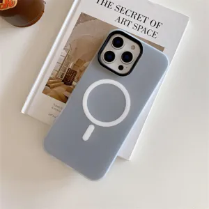 Coque de protection magnétique mate compatible iPhone, finition douce, recharge sans fil.