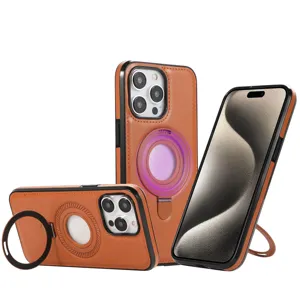 Coque de téléphone magnétique en cuir PU vue de détail avec texture et support intégré.