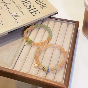 Bracelet de perles en agate douce avec charm chat porte-bonheur, design de niche style chinois.