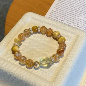 Bracelet en pierre précieuse quartz citrine rutile naturelle vue détail luxe bijoux