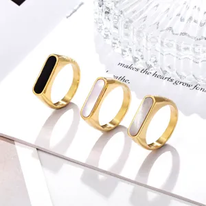 Frans Geometrisch Titanium Staal Verguld Schelp Ring Voor Dames Vintage Elegant Ovaal Parelmoer Inleg Statement Bandring Sieraden