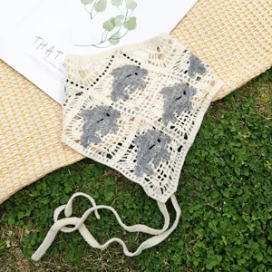 Foulard triangolare uncinetto delfino carino fascia lavorata a maglia stile pastorale
