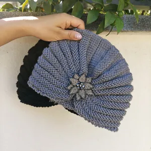 Cross-border European American diamond-inlaid knit hat winter warm turban hat with crystal brooch.