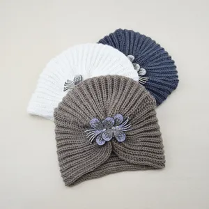 Autumn and winter knitted turban hat with rhinestone flower decoration, warm and stylish beanies.
